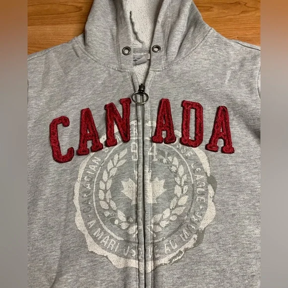 Old Navy Heather Grey CANADA Graphic Zip-Up Hoodie - Size Medium - Picture 2 of 8